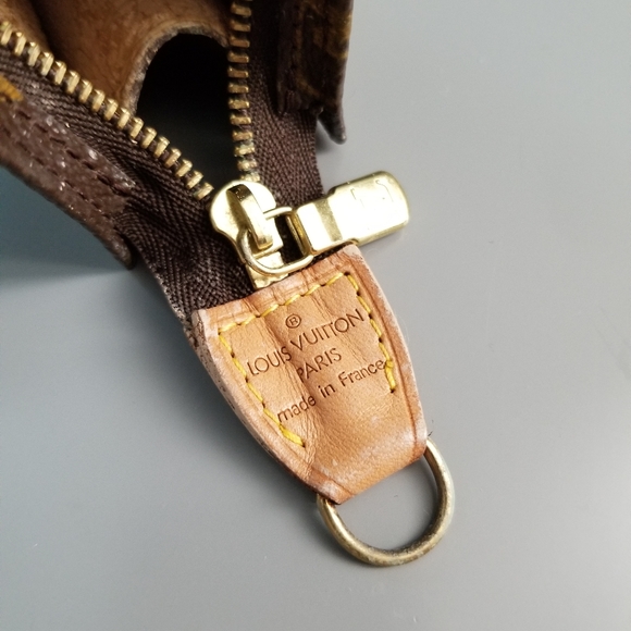 Louis Vuitton Classic Bucket pouch GM Monogram print - Picture 14 of 16